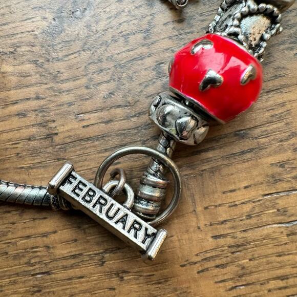 Willabee & Ward February Toggle Charm Bracelet Valentine Heart Red Silver Tone - Picture 5 of 5